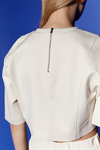Rue Studio Ekru Basic Crop T-shirt
