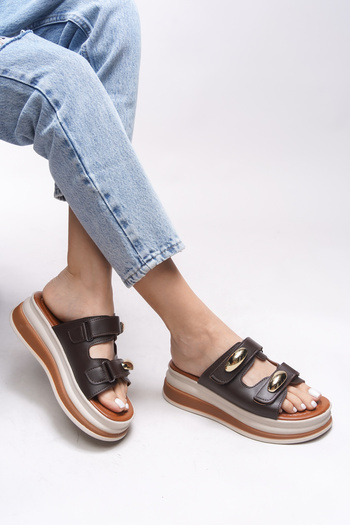 Riccon Γυναικείες παντόφλες Lischaris Brown - 0012321