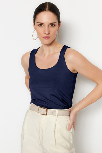 Trendyol Collection Navy Blue Square Neck Fitted/Fitted Stretchy Knitted Undershirt Twoss23Al00037