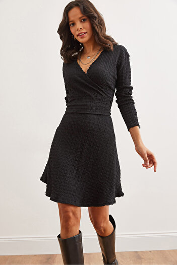 Olalook Rochie neagră de damă, cu guler dublu, texturată Seersucker ELB- 19002333