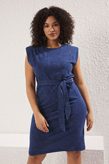 Trendyol Curve Indigo Wash Πλεκτό Φόρεμα μεγάλου μεγέθους TBBSS25AH00008