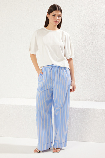 Trendyol Collection Balloon Sleeve Ecru Oversize Knitted T-Shirt - 100% Single Jersey Twoss25Ts00041