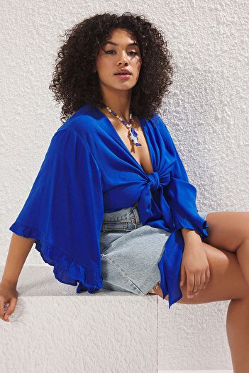 Trendyol Curve Indigo Crop Sleeve Ruffled Flounced Double Breasted Collar Beachwear Plus Size Blouse Tbbss24Af00071