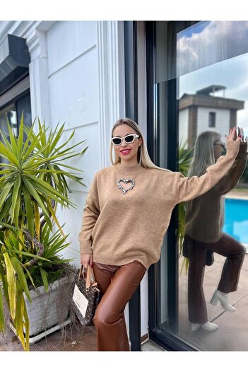 For Angels Knitwear Sweater with Heart Accessories on the Front