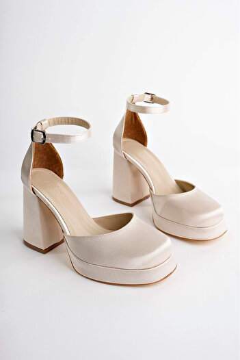 meyra'nın ayakkabıları Women's Bronze Satin Plain Platform Heels