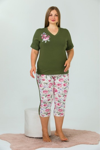 Lady Lingerie V-Neckline Short Sleeve Floral Print Capris Oversize Women's Pajamas Set