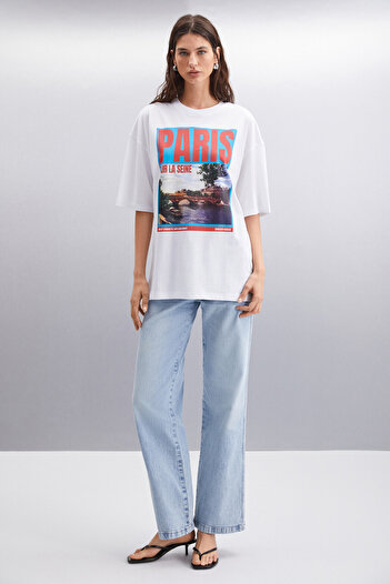 GRIMELANGE Gladys Damen – Weißes Oversize-T-Shirt mit City-Print, Bio-Baumwolle, Rundhalsausschnitt