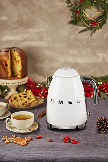 SMEG Klf03wheu White Kettle - Kettle