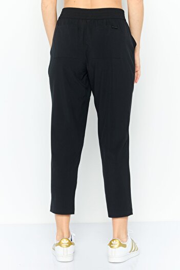 SKECHERS Women Sportswear Fit Training Track Pants, Black
