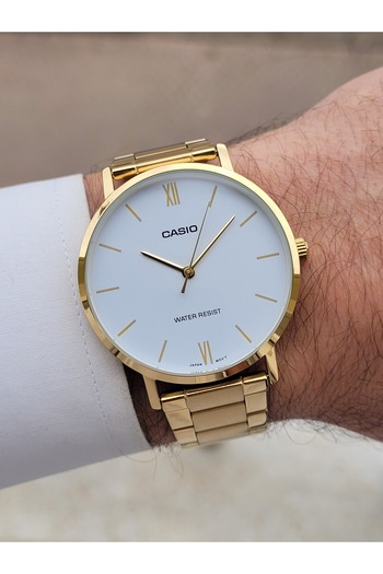 Casio Gold Color Men's Wristwatch