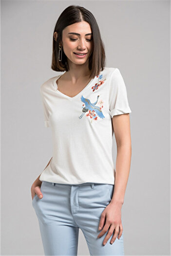 Cotton Mood 7130562 Stork Embroidered V-Neck Boyfriend Short Sleeve Blouse Ecru