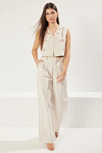 Trendyol Collection Beige Regular Embroidery Detailed Woven Vest Twoss25Ye00034