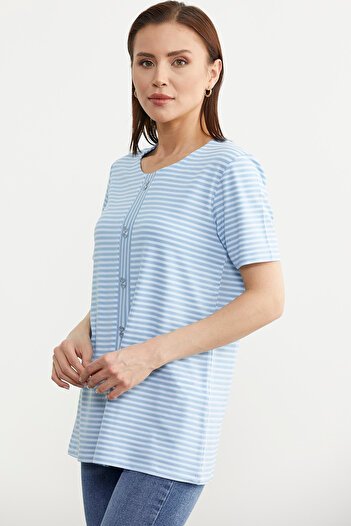 Sementa Tricou cu dungi albastre - Detaliu nasturi