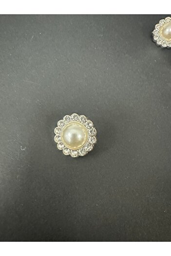 T.T Polnet Button Pearled and Stoned Set of 6 Metalized Buttons in Size 40