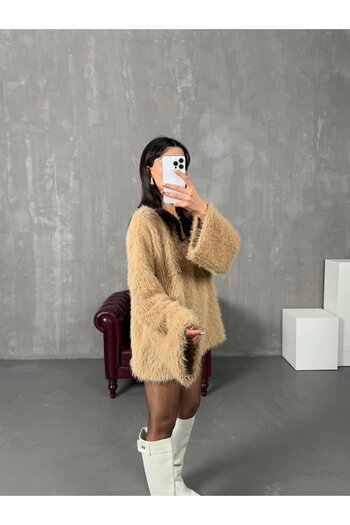 buqre's moda Women's Bearded Tassel Soft Oversize Sweater