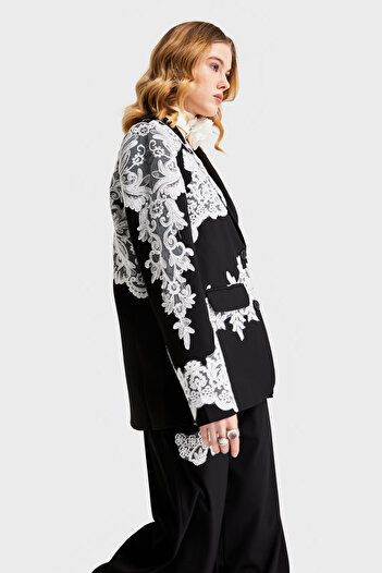 its basic Women's Black Color Lace Double Breasted Design Jacket