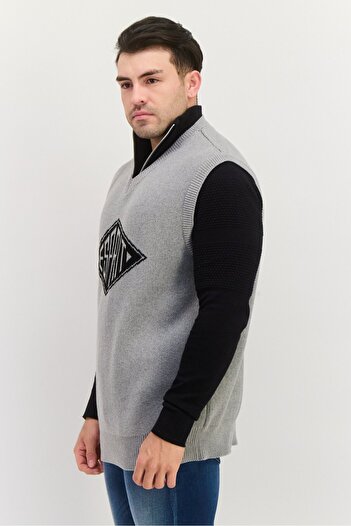 Esprit Men V-Neck Brand Logo Long Sleeveless Vest, Grey