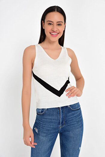 Cotton Mood 9206172 Knitwear V Neck Strap Sweater Ecru