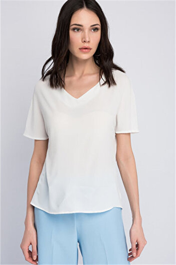 Cotton Mood 8122611 Kobe V-Neck Blouse with Ruffled Back Collar and Batwing Sleeves Ecru