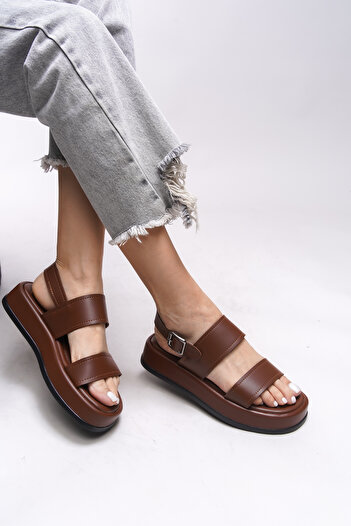 Riccon Nanletha 0012794   Model Women's Sandals - Brown Skin