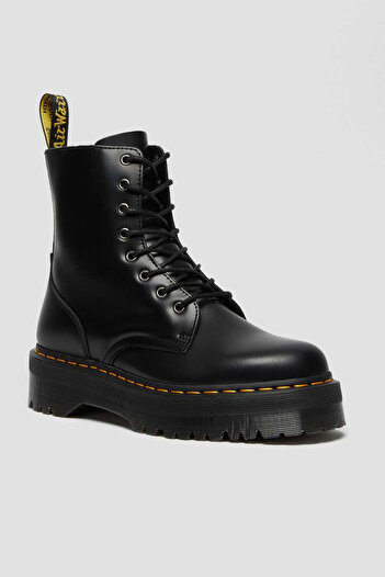 Dr. Martens Ежедневни дрехи с марка JADON