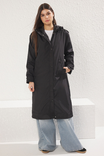 Trendyol Collection Long Black Hooded Raincoat and Windbreaker - Twoaw25Yr00005