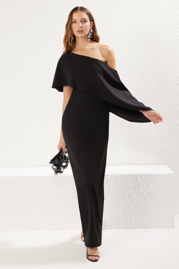 Trendyol Collection Schwarzes, gerades, schmales, ungefüttertes, gewebtes, schickes Abendkleid und Heimkehrkleid TPRSS25AE00019