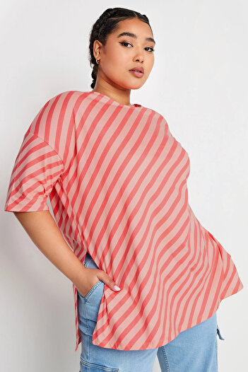 Stil Diva Plus Size Slit Crew Neck T-shirt - Short Sleeve303127