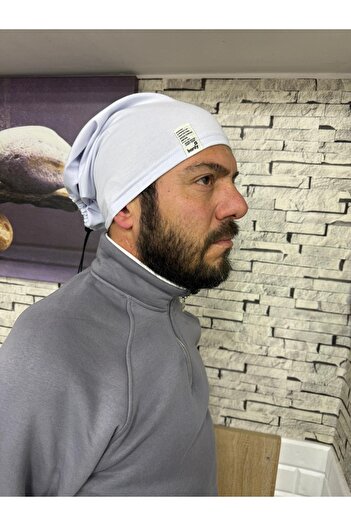 Askıcı Два різних способи використання білого шарфа-хомута