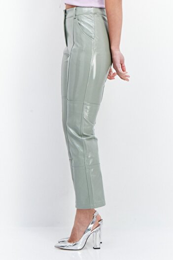 4th & Reckless Women Petite Plain Straight Leg Pant, Sage Green
