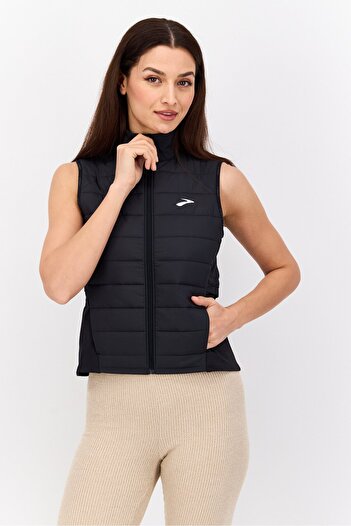Brooks Women Sportswear Fit Sleeveless Outdoor Vest Jacket, Black