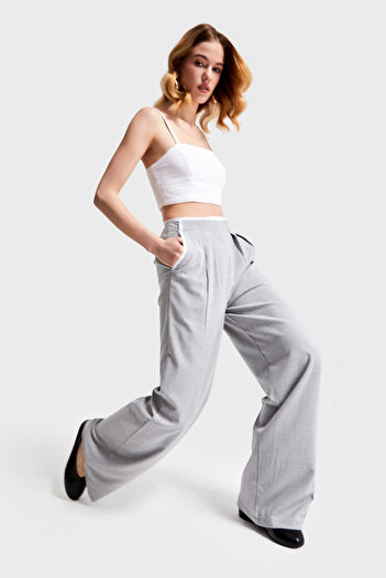 its basic Γυναικείο υφασμάτινο παντελόνι Palazzo Fit Relaxed Cut σε γκρι χρώμα