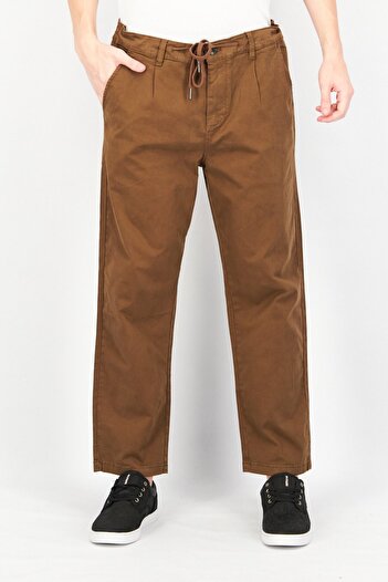 CELIO Men Relax Fit Plain Drawstring Stretchable Chino Pants, Brown