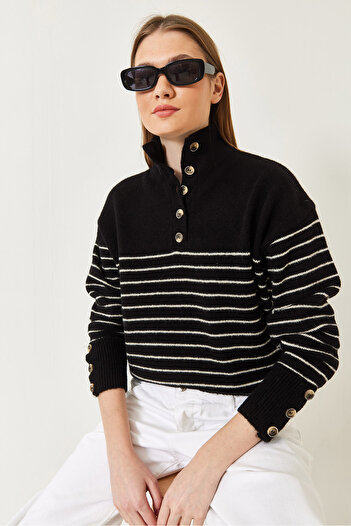 Bianco Lucci Women's Sleeve Buttoned Placket Sweater 20247584