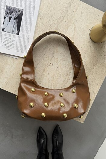 LEONAS Elegant shoulder bag with decorative buckle detail oslo taba
