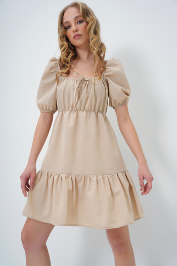 Trend Alaçatı Stili Women Beige Square Neck Balloon Sleeve Poplin Mini Dress Alc-X13594