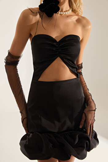 BETTY & SAM Farah Cut Out Straplez SİYAH Mini Gece Elbisesi