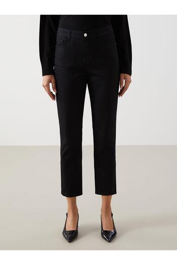 LC Waikiki Γυναικείο τζιν παντελόνι LCWAIKIKI Classic Straight Fit