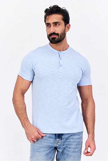 GAP Men Crew Neck Short Sleeves Plain T-Shirt, Light Blue