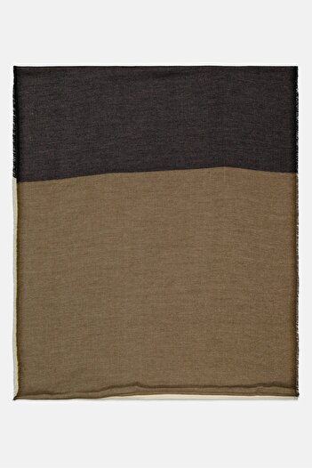 s.Oliver Women Knitted Colorblocked Infinity Scarf 75 D x 60 H cm, Off White