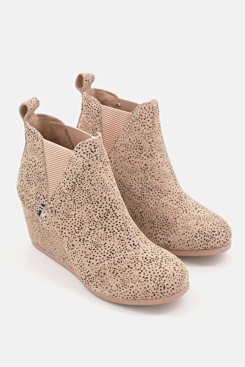 Toms Women Kelsey Slip On Ankle Boot, Beige