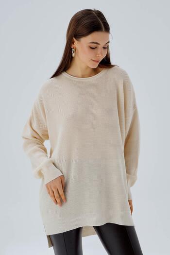 Rays 2210 Model Ecru Color Crew Neck Slit Detailed Sweater
