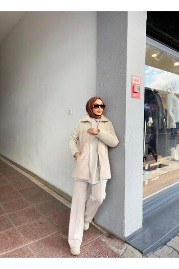 Minel Women's Furry Beige Short Coat 031