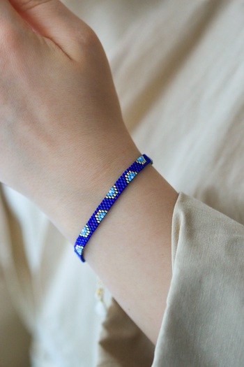 Kübüşün Atölyesi Ka-026 Miyuki Bracelet - Half Evil Eye Series - Full Lap - Chain Closure - Navy Blue