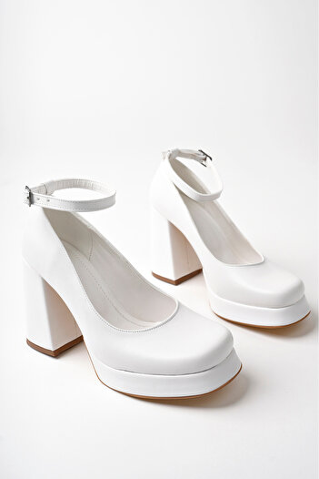 meyra'nın ayakkabıları Women's White Skin Plain Side Closed Platform Heeled Shoes