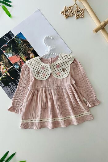 Minigimin Cicileri Miniğimin Cicileri Örgü Yakalı Kız Bebe Müslin Elbise - Pembe