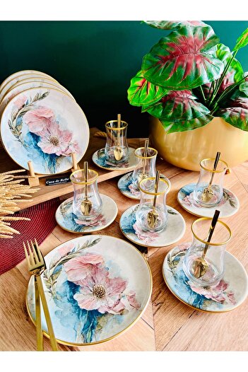 CASA DE BELLA Pink 18-Piece 6-Person Gilded Tea Set