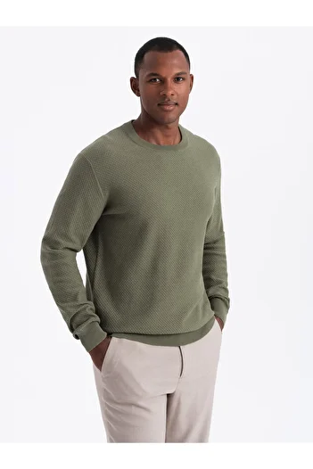 OMBRE Pulover pentru bărbați din tricot RELAXED FIT din țesătură de diamant - măsline V4 OM-SWSW-0110 M