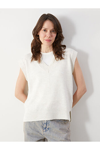 LC Waikiki Beige V-Neck Women's Knitwear Sweater