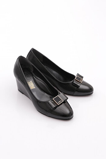 DGN Black Patent Leather Wedge Women's Shoes - 369333539